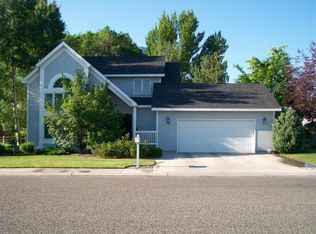 108 W Bald Ridge Dr, Powell, WY 82435