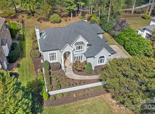 17608 River Ford Dr, Davidson, NC 28036