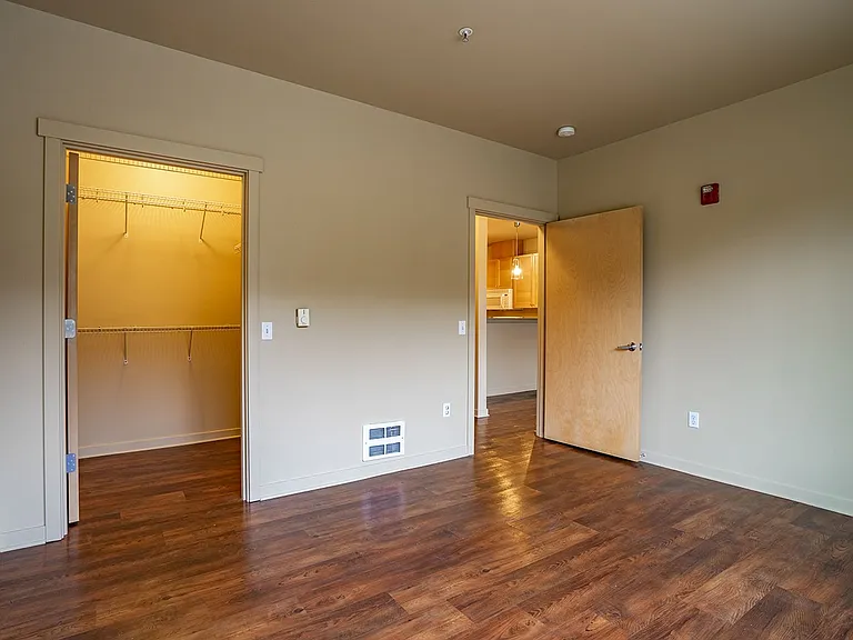 Saxe Apartments — Photo 52