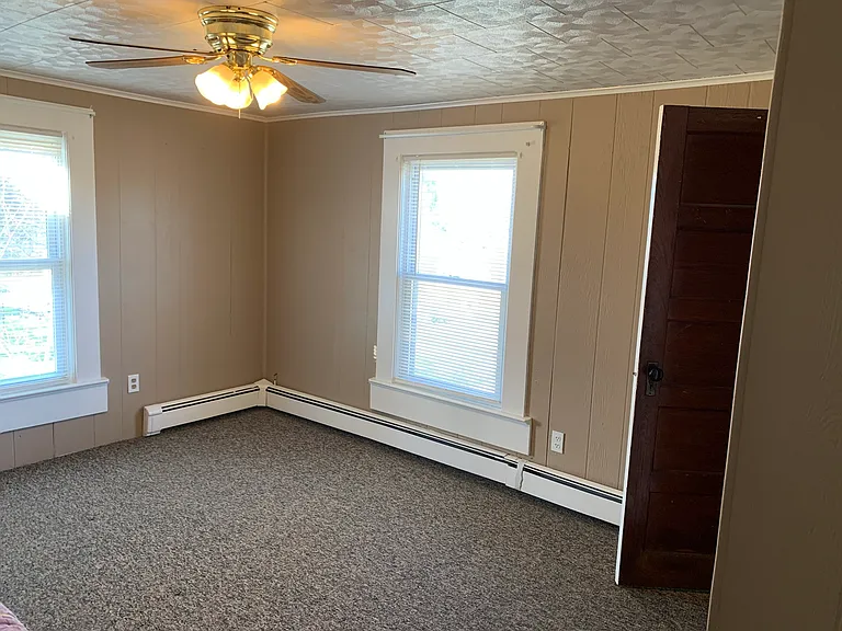 43 Linwood Ave — Photo 3
