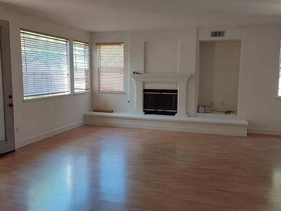 3rd image of 3118 Cortona Dr