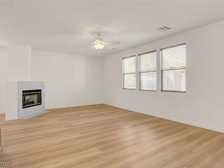 10808 Wallflower Ave — Photo 31