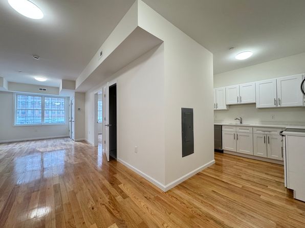 1269 Main St #609