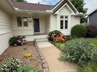 225 E Tall Tree Rd, Derby, KS 67037