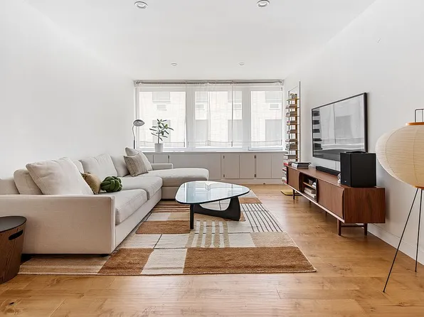 130 Water St APT 8B, New York, NY 10005