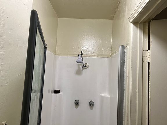 4th image of 617 S Normandie Ave #Kb4