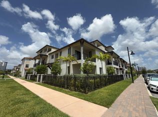 8317 NW 45th St #2, Miami, FL 33166