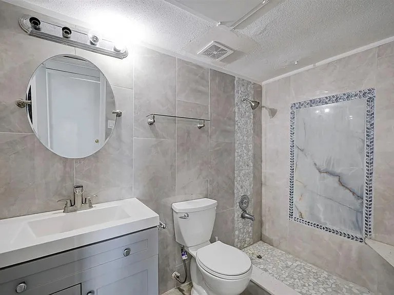 9550 Deering Dr #210 — Photo 2
