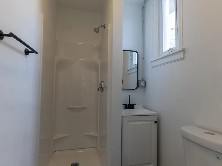 713 Locust St #8 — Photo 13