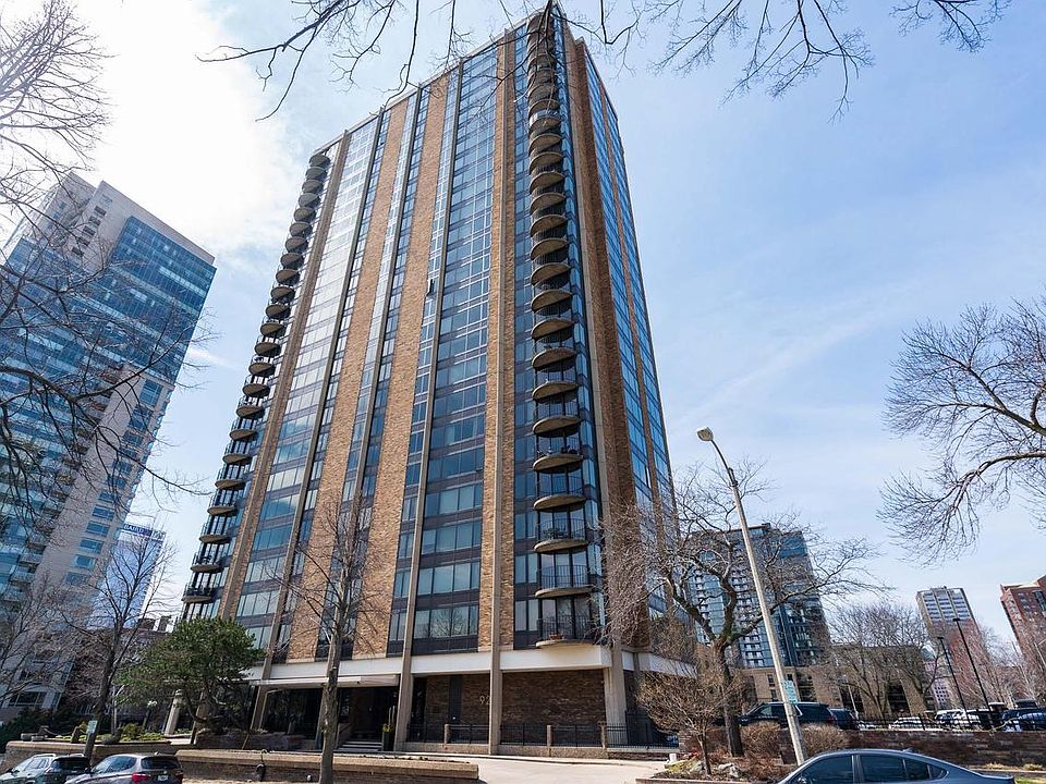 1st image of 929 N Astor STREET #2305