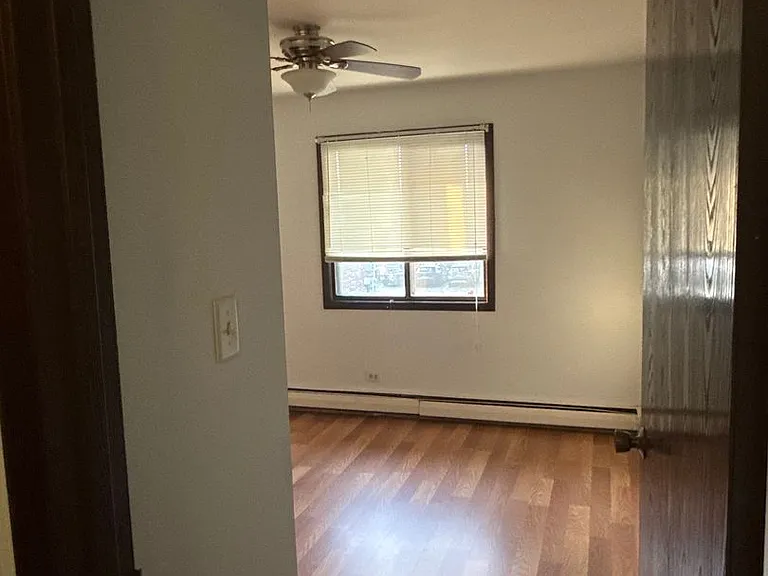 14723 Kilpatrick Ave — Photo 10