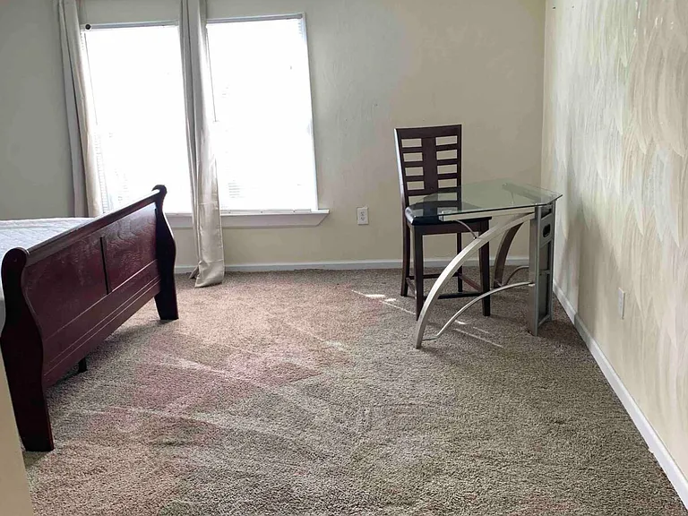 8911 London St #B — Photo 5