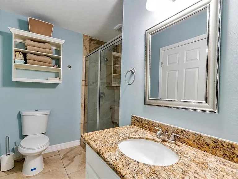 5610 Duxbury St — Photo 12