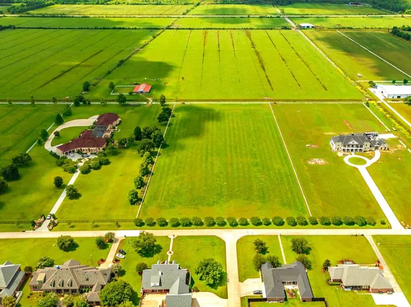 314 Myrtle Grove Dr, Houma, LA 70360