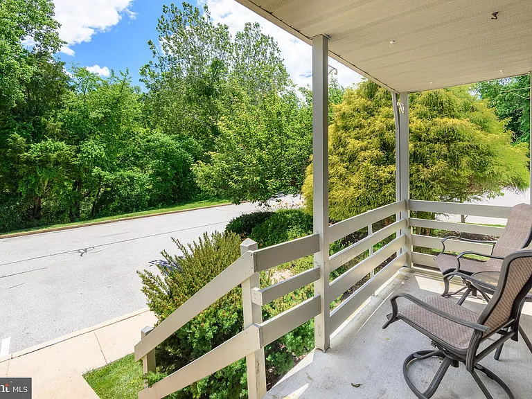 547 Pickering Station Dr — Photo 4