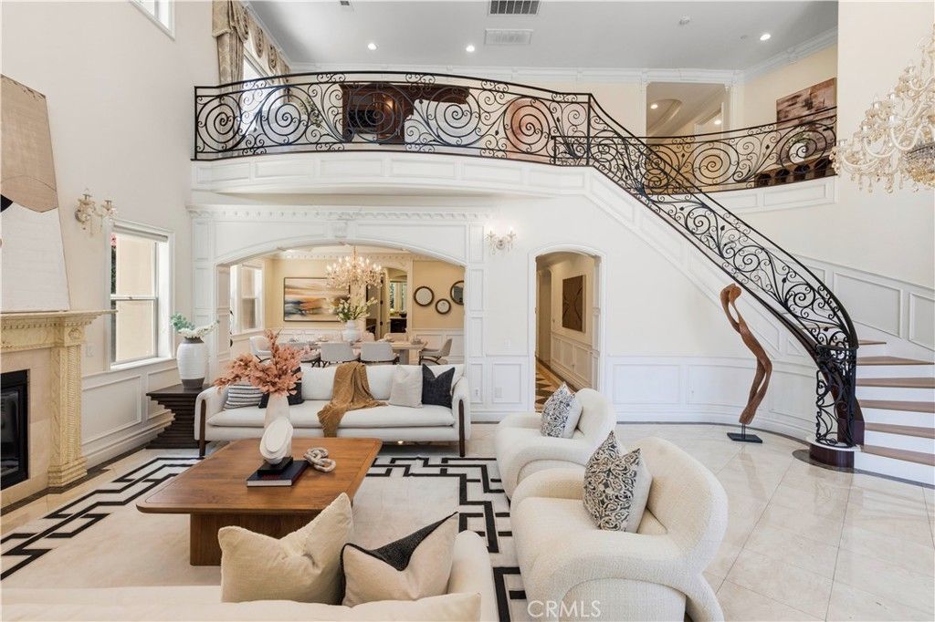553 Woodward Blvd, Pasadena, CA - View 3