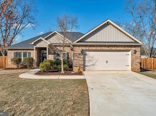 102 McEwen Ct, Perry, GA 31069