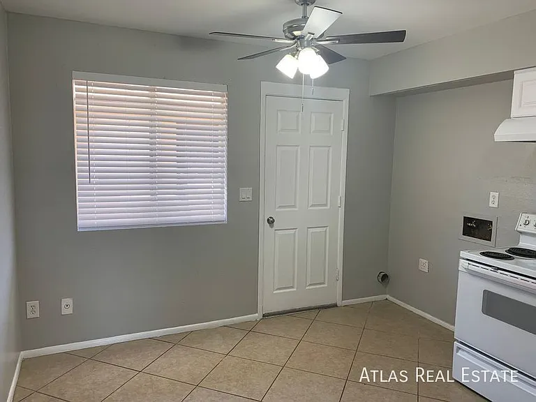 8315 N 61st Ave #3 — Photo 5