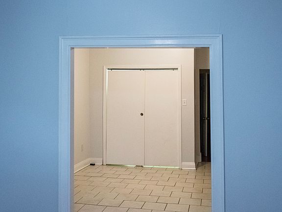 Kitchen to Living Room entryway