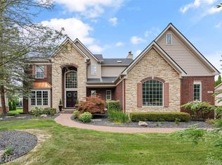 1215 Hackney Ct, South Lyon, MI 48178