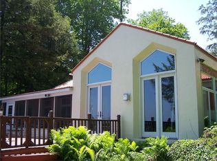 6700 Briscoe Cv, North Rose, NY 14516