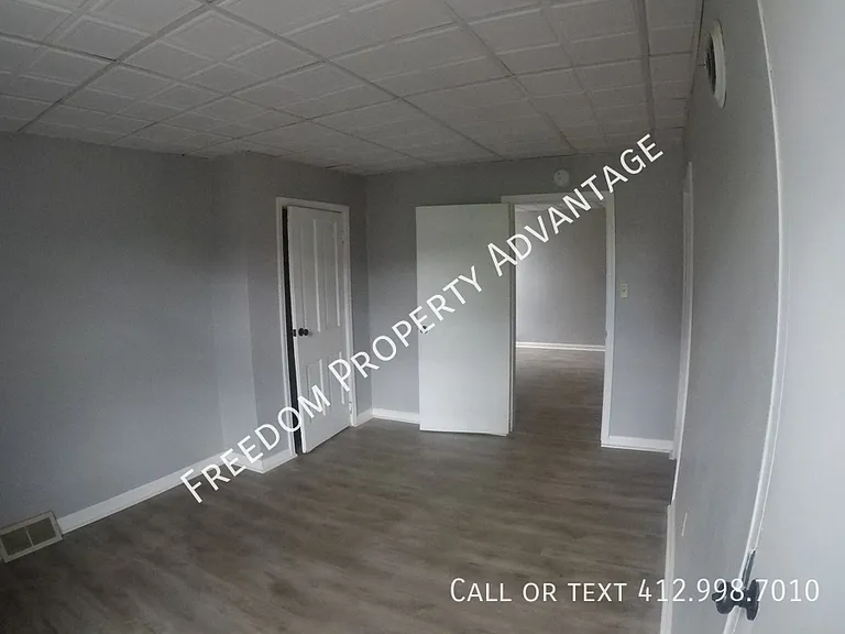 129 S 17th St #2 — Photo 7