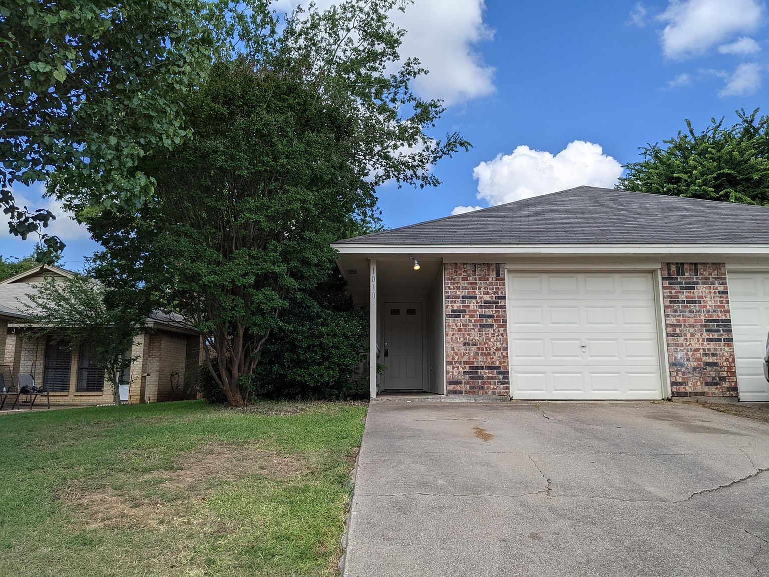 1010 Irene St, Burleson, TX 76028 Zillow