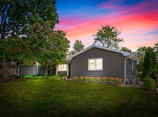 206 Bird Ct, Normal, IL 61761