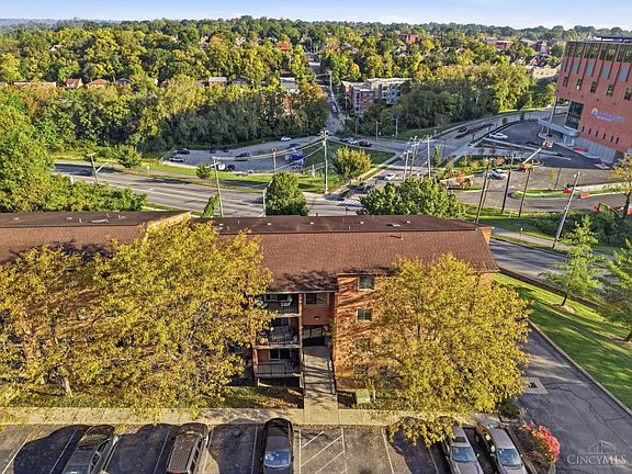 2nd image of 521 Martin Luther King Dr W APT A8