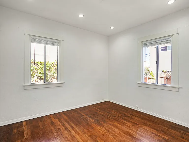 2251 Felspar St — Photo 15