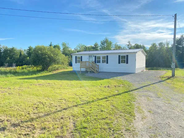 503 Troy Road, Detroit, ME 04929