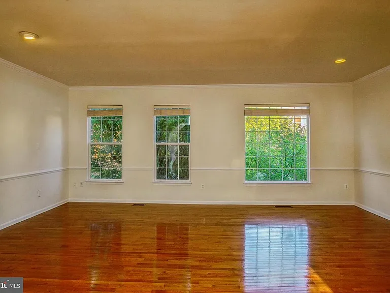 21755 Flora Springs Ter — Photo 8