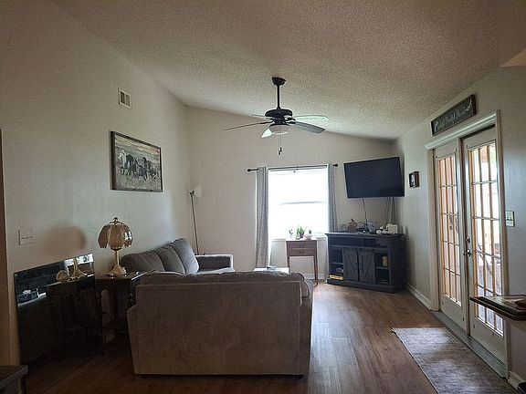 3rd image of 37512 Layton Rd