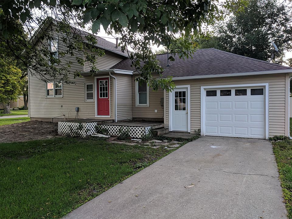 1st image of 815 2nd St SW
