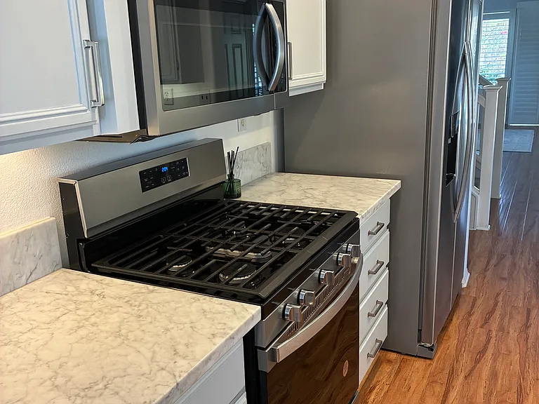 2040 Freesia Ave — Photo 14