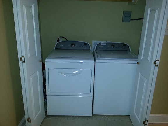4th image of 4902 Baccich St