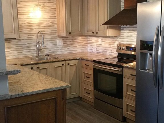2nd image of 2020 28th Ave Unit 305
