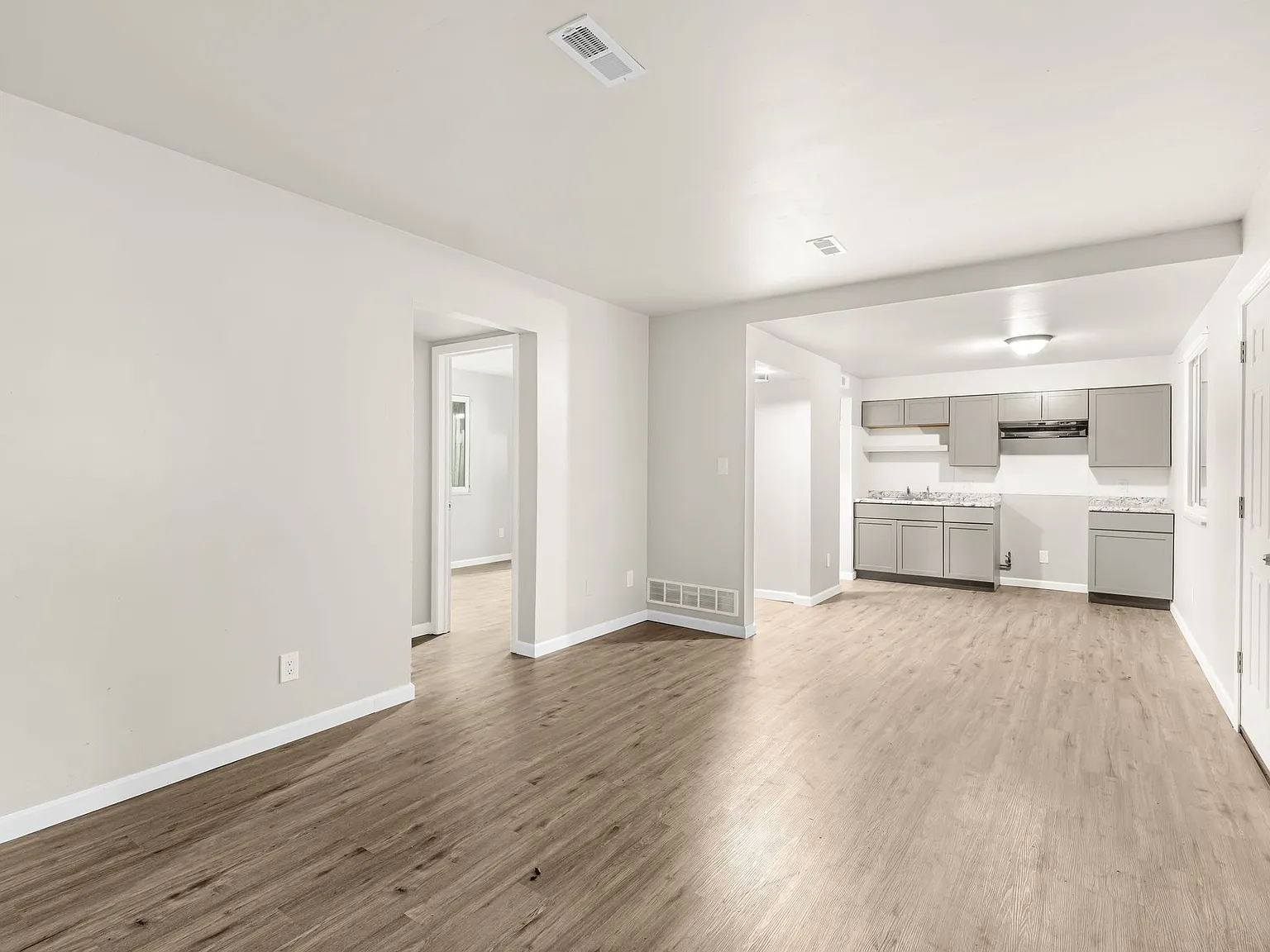 2 bed, 750 sqft, $1,000 — Photo 2
