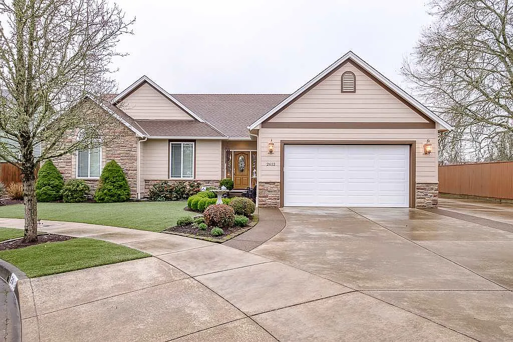 2612 Lukas Ct SE photo 1