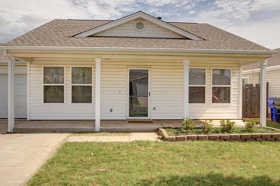 2nd image of 417 Leopard Lily Dr
