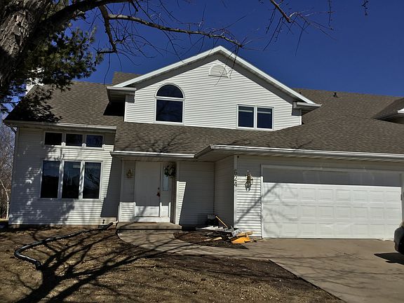 3rd image of 622 Millbrook Dr