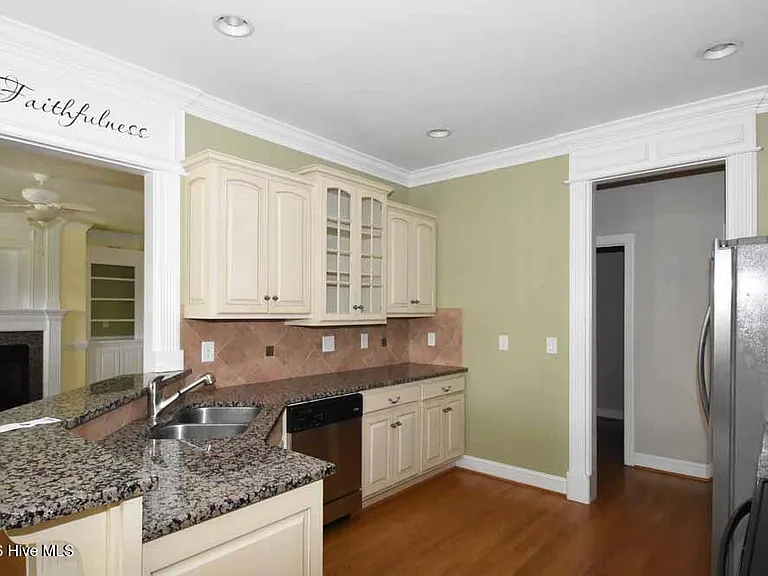 1129 Scarlet Oak Dr — Photo 13