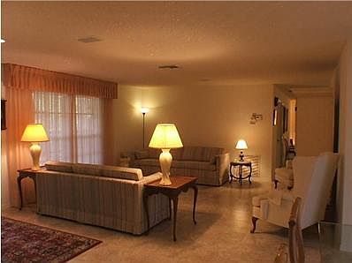 2nd image of 400 18th St Unit 1-16