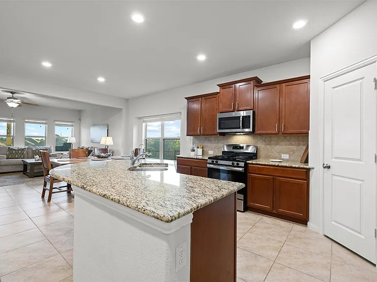489 Shale Cir — Photo 5