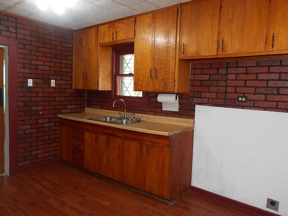 2nd image of 334 Rosebud Ave