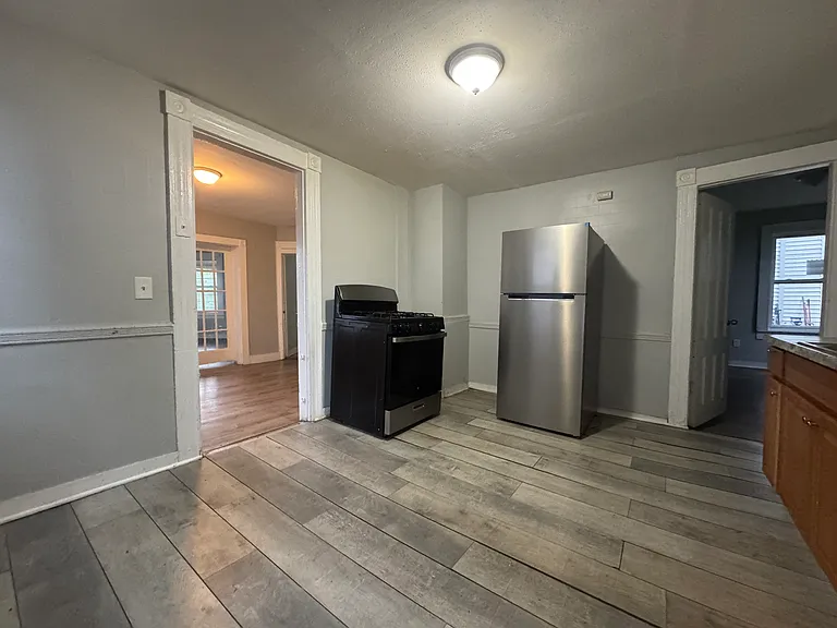 40 Dikeman St #1 — Photo 6