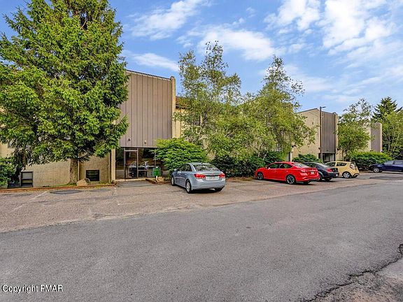 2nd image of 146 Foxfire Dr APT 205