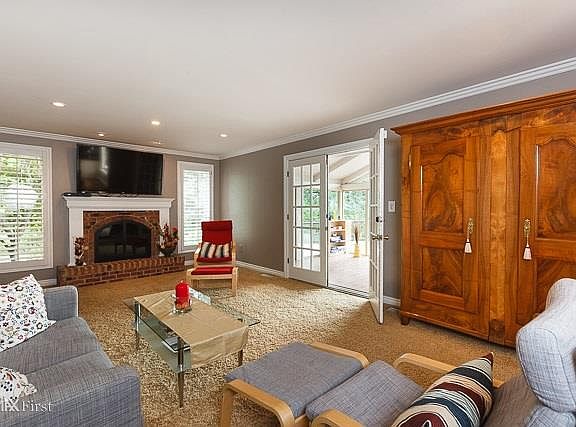 5th image of 6396 Emerald Lake Dr