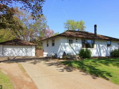1104 Greystone Ave N, Oakdale, MN, 55128
