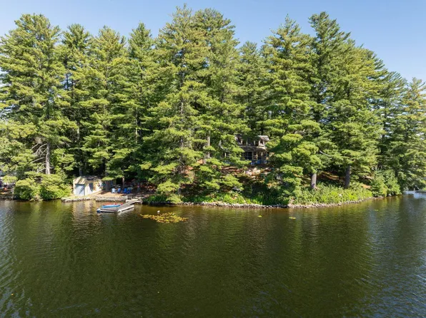 70 Holiday Lane, Hampstead, NH 03841